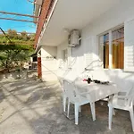 Apartments With Parking Space Arbanija, Ciovo - 5228 * Trogir