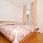 Apartments With Parking Space Arbanija, Ciovo - 5228 * Trogir