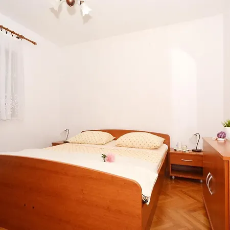 Daire Apartments With Parking Space Arbanija, Ciovo - 5228 *