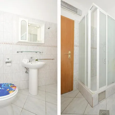 Daire Apartments With Parking Space Arbanija, Ciovo - 5228 Trogir