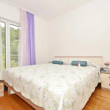 Daire Apartments With Parking Space Arbanija, Ciovo - 5228 Trogir
