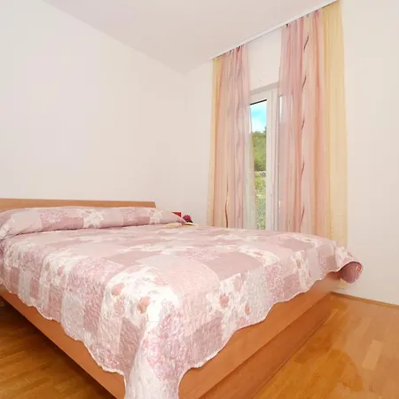 Apartments With Parking Space Arbanija, Ciovo - 5228 * Trogir