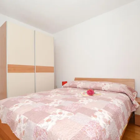 Apartments With Parking Space Arbanija, Ciovo - 5228 Trogir