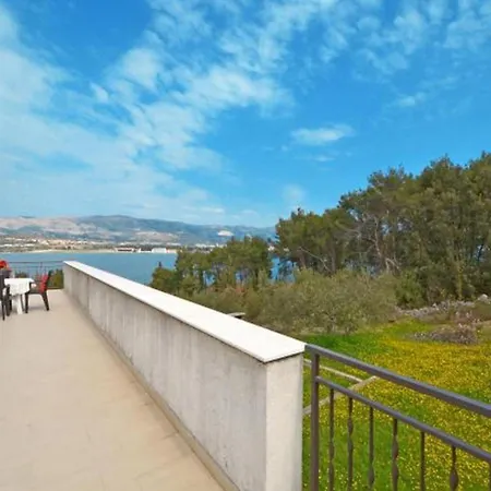 With Parking Space Arbanija, Ciovo - 5228 Appartement Trogir