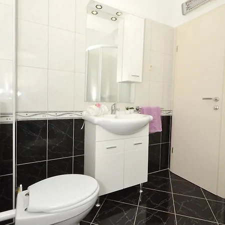 Apartments With Parking Space Arbanija, Ciovo - 5228 * Trogir