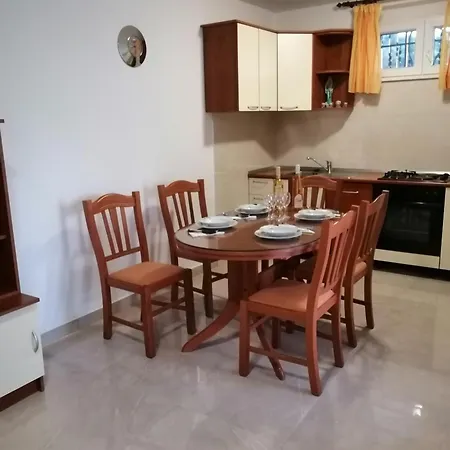 Apartments With Parking Space Arbanija, Ciovo - 5228 * Trogir