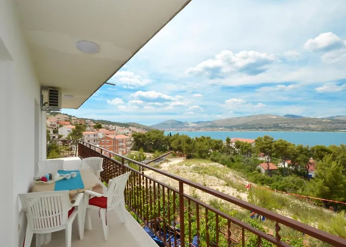 With Parking Space Arbanija, Ciovo - 5228 特罗吉尔
