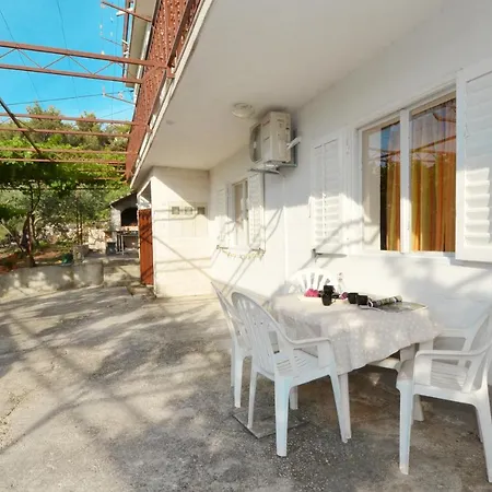 Apartments With Parking Space Arbanija, Ciovo - 5228 * Trogir