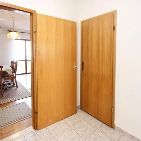 Apartments With Parking Space Arbanija, Ciovo - 5228 Apartment