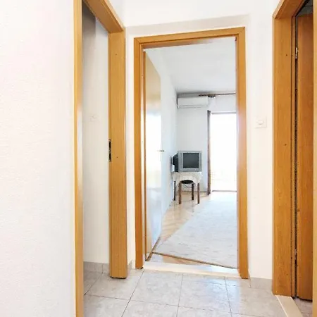 Apartment Apartments With Parking Space Arbanija, Ciovo - 5228 *