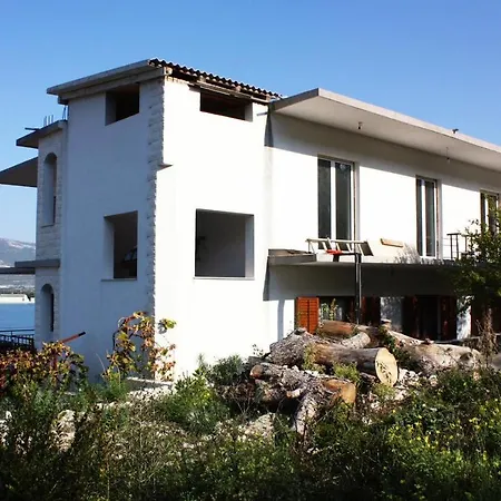 Apartment Apartments With Parking Space Arbanija, Ciovo - 5228 Trogir